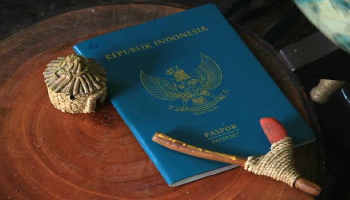 Mengurus paspor rusak